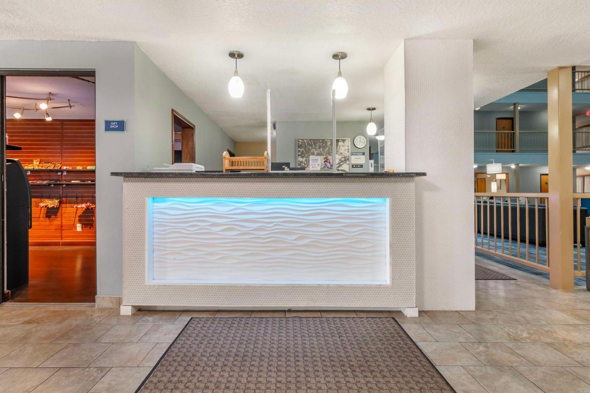 Best Western On The River Ханибал Екстериор снимка